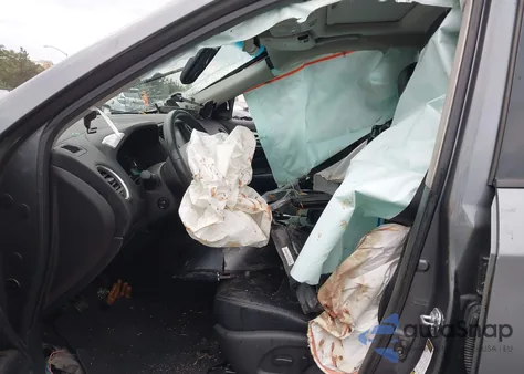 2016 Nissan Pathfinder Platinum из США, поврежденный, VIN 5N1AR2MN9GC622631